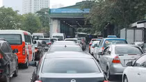 Tìm giải pháp gỡ ùn tắc phương tiện đến kiểm định
