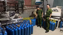 Lập hồ sơ xử phạt chủ cơ sở cung cấp khí “cười” cho các quán bar, pub