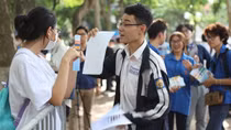 Nỗi lo phổ điểm môn Tiếng Anh “bét bảng”