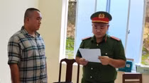 Lừa thông qua hợp đồng chuyển nhượng đất, chiếm đoạt hơn 4 tỷ đồng