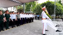 Thủ tướng dâng hương tưởng niệm các Anh hùng Liệt sĩ tại Nghĩa trang Vị Xuyên