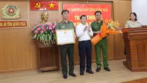 Khen thưởng đột xuất thành tích truy bắt các đối tượng bắn người