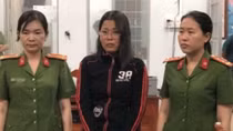 Phát hiện "kho" đao kiếm tại nhà cặp vợ chồng cho vay lãi nặng