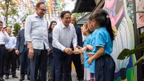 Hai Thủ tướng Việt Nam và Malaysia thăm phố sách, thưởng thức cà phê Việt Nam