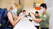 Đẩy nhanh việc xây dựng Luật sửa đổi, bổ sung một số điều của Luật Nhập cảnh, xuất cảnh, quá cảnh, cư trú của người nước ngoài tại Việt Nam