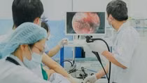 Cháu bé 29 tháng tuổi hoại tử thực quản vì nuốt phải pin cúc