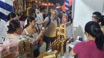 "Phố đi bộ - Phố thanh toán không dùng tiền mặt” hấp dẫn du khách