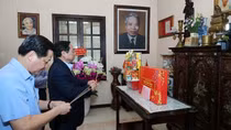 Thủ tướng Phạm Minh Chính dâng hương tưởng nhớ các đồng chí cố Thủ tướng Chính phủ