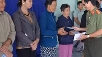Xuân ấm tình thương với học sinh và bà con nghèo Ninh Thuận