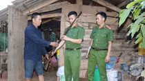 Hiệu quả trong công tác vận động, thu hồi vũ khí, vật liệu nổ, công cụ hỗ trợ