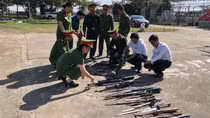 Tiêu hủy hàng trăm vũ khí, vật liệu nổ và công cụ hỗ trợ