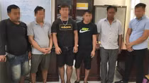 Gắn thùng chứa nước, điều chỉnh khối lượng vận chuyển để chiếm đoạt hàng hóa