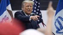 Ông Trump và đối thủ liên tục công kích lẫn nhau
