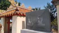 Yêu cầu di dời bức phù điêu tạc vua Quang Trung ra khỏi Miếu Đôi