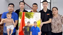 Các anh đã “trở về” trong bức ảnh đoàn viên