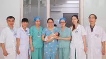 Cứu sống trẻ sơ sinh mắc chứng bệnh xoắn nghẹt ruột non hiếm gặp
