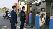 Lập tổ giám sát xử lý những cây xăng hết hàng "nghỉ Tết"