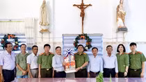 Giữ vững an ninh, trật tự trong vùng đồng bào tôn giáo