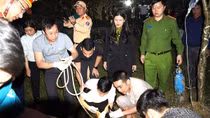Cận cảnh cứu hộ thanh niên rơi xuống hố sâu 54m ở đèo Mã Pí Lèng