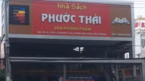 Truy bắt kẻ dùng súng khống chế nhân viên nhà sách, cướp tài sản
