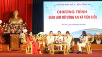 Tôn vinh các nữ Công an xã, phường, thị trấn thi đua hoàn thành xuất sắc nhiệm vụ