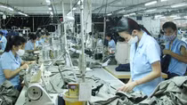 Doanh nghiệp “khát” đơn hàng, người lao động gặp khó