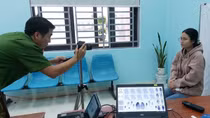 Tổ chức thu nhận, cấp CCCD cho người dân xuyên Tết