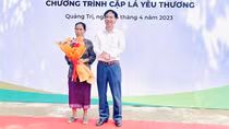 Đôi vợ chồng nghèo hai lần hiến đất xây trường