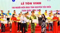Tôn vinh Đại úy Công an 40 lần hiến máu cứu người