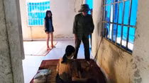 Hé lộ nguyên nhân khiến 3 người phụ nữ bị nhốt, xích