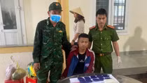 Bắt quả tang đối tượng vận chuyển 18.000 viên ma túy tổng hợp qua biên giới