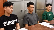 Bắt khẩn cấp nhóm đối tượng điều khiển xe máy bằng một bánh, đăng clip lên mạng