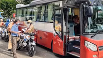 Loay hoay chuyện xử lý “xe dù, bến cóc”