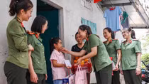 Ấm áp tình thương từ chương trình “Mẹ đỡ đầu” ở Vĩnh Phúc