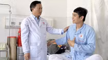 Bệnh nhân từ Nhật Bản về Việt Nam cắt túi mật có hơn 3.200 viên sỏi