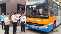Công ty vận tải tự đo nồng độ cồn cho tài xế trước và sau khi lái xe