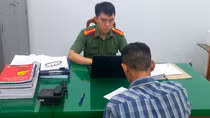 2 thanh niên đăng video "đinh "mọc" ra từ người phụ nữ" bị phạt 10 triệu đồng