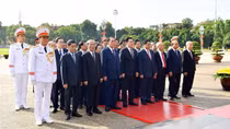 Lãnh đạo Đảng, Nhà nước vào Lăng viếng Chủ tịch Hồ Chí Minh