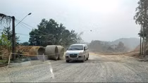 Dự án cải tạo, nâng cấp quốc lộ 8A: Nguy cơ chậm tiến độ vì vướng mặt bằng