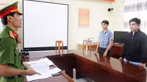 Bắt 2 đối tượng làm bằng đại học và chứng chỉ giả