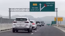 Ô tô bắt đầu được đi vào cao tốc Mai Sơn - QL45