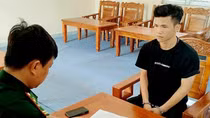 Đối tượng 3 tiền án "găm" theo súng đi mua bán ma tuý bán kiếm lời