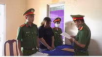 Bi hài “phường hụi” online