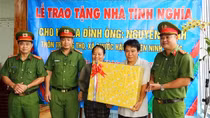 Công an tỉnh Ninh Thuận trao tặng nhà tình nghĩa cho gia đình khó khăn