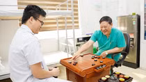 Về hưu tôi còn giúp được nhiều người hơn