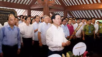 Chủ tịch nước dâng hương tưởng niệm 54 năm ngày Bác Hồ đi xa