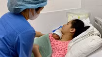 Những em bé sinh cực non đã được cứu sống ra sao?
