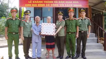Những ngôi nhà ấm áp nghĩa tình