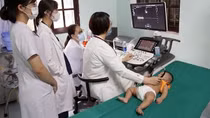 Khám sàng lọc tim miễn phí cho trẻ em tại Tuyên Quang