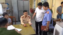 Nhóm thanh niên điều khiển xe ăn trộm tông vào CSGT